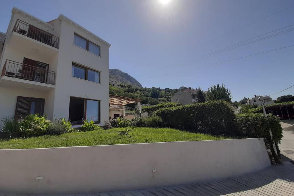 Villa Pergola -Apartment Roko مْليني المظهر الخارجي الصورة